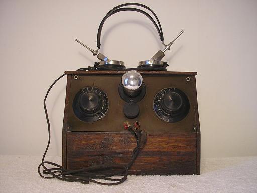 Tuntematon 1-putkinen radio